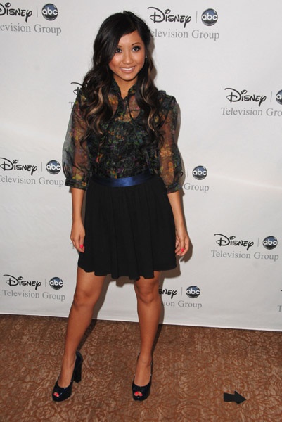 Brenda Song gives us a smile at another Disney event
